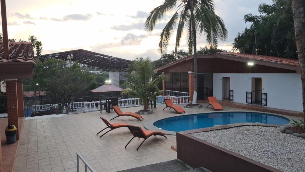 Uruka Lodge Alajuela Extérieur photo
