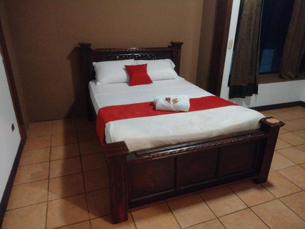 Uruka Lodge Alajuela Extérieur photo